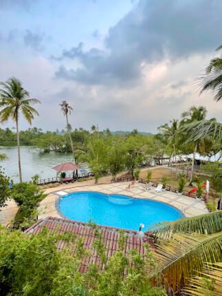Lake n River Resort Munroe Island